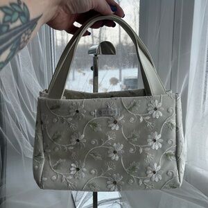 Small Floral Embroidered Cream Handbag
